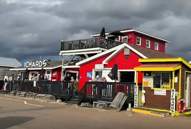 Richards Seafood Pound and Licensed Eatery
